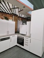 Küche in weiß mit alle Geräten dabei ab sofort abholen Nordrhein-Westfalen - Herne Vorschau