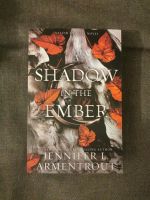 A Shadow in the Ember von Jennifer L. Armentrout SIGNIERT Innenstadt - Köln Altstadt Vorschau
