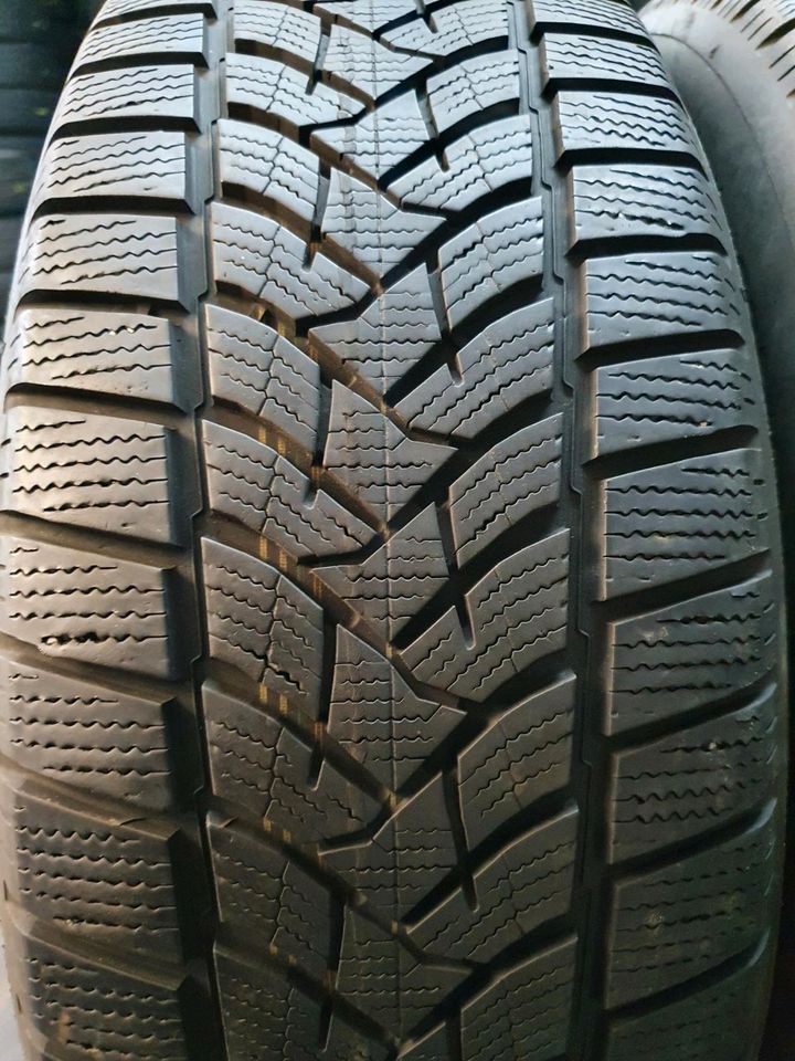 7,2mm Dunlop Winterreifen 2x 235/60 R18 107V - 235 60 18 in Sindelfingen