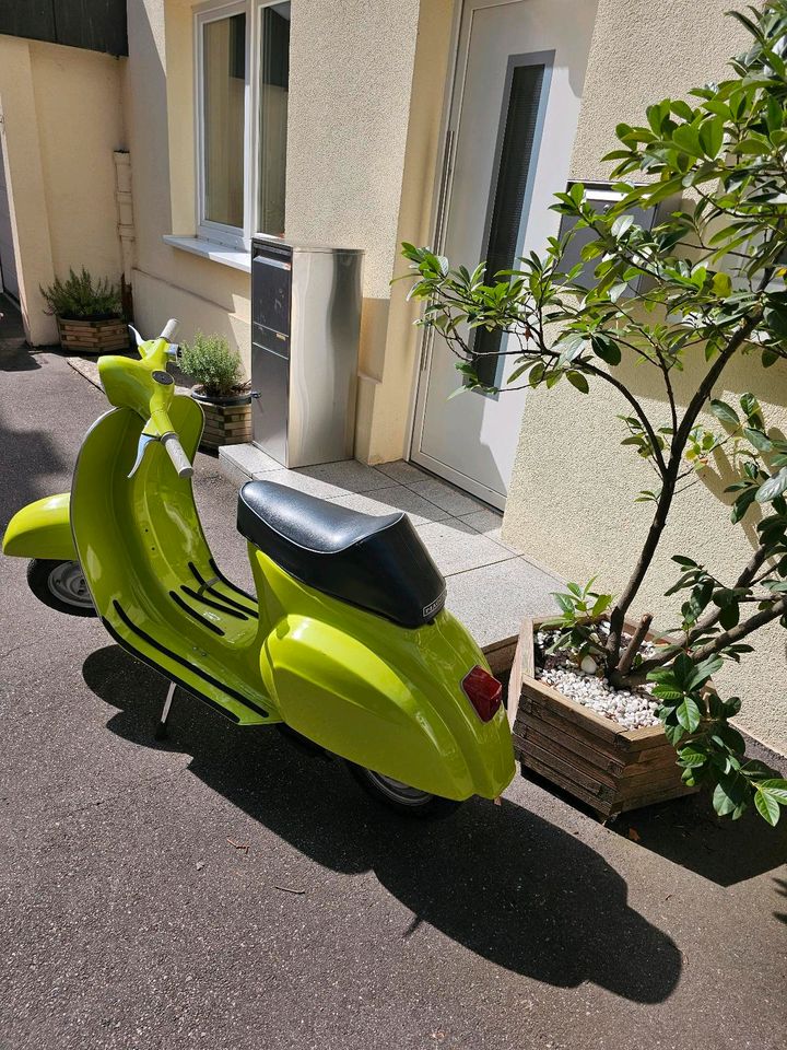 Vespa V50 N in Stuttgart