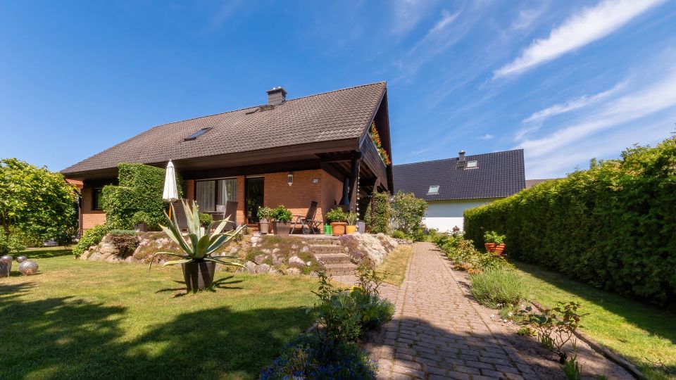 **PROVISIONSFREI** Leben an der Granitz! - Einfamilienhaus mit Ferienwohnung im Ostseebad Binz in Ostseebad Binz