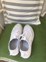Nike Juvenate weiß Gr 41 Niedersachsen - Wilhelmshaven Vorschau