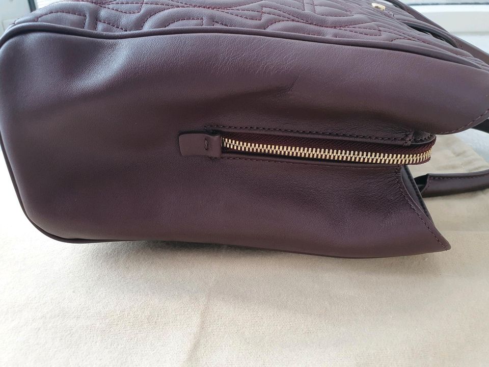 Aigner Tasche burgundy NEUWERTIG in Lübbecke 