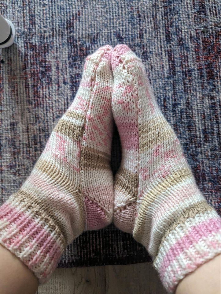 Handgemachte Socken Hausschuhe 33-40 in Nürnberg (Mittelfr)