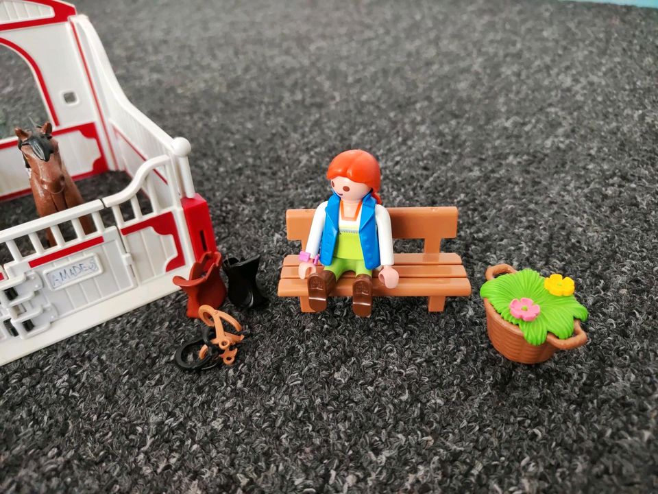 Playmobil Pferdebox in Berlin