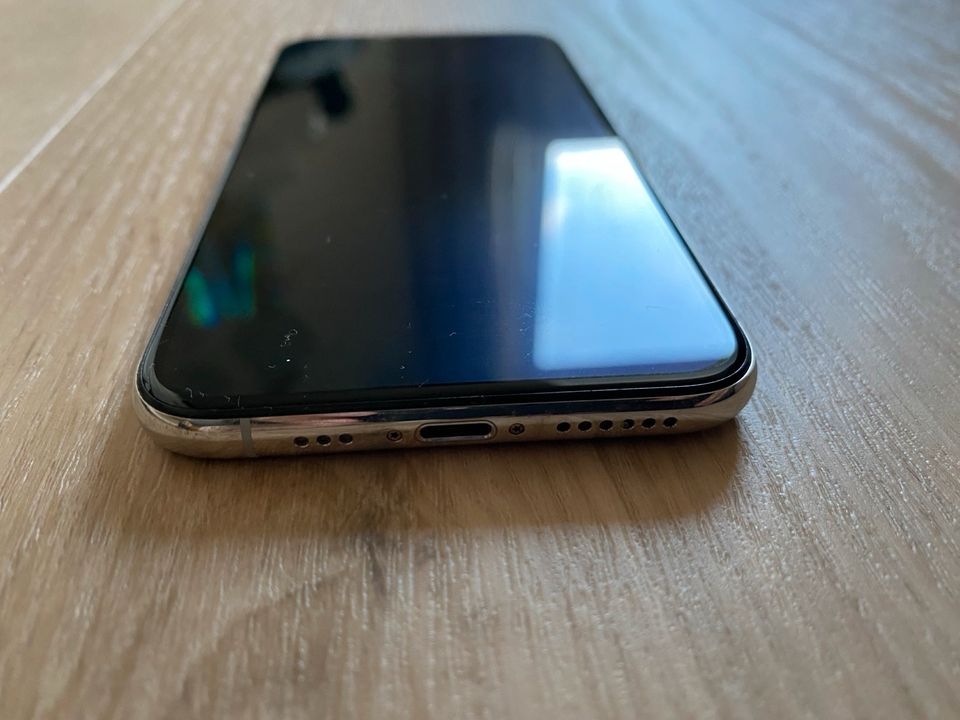 iPhone XS 64GB weiß in Montabaur