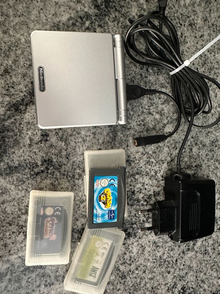 Nintendo Gameboy Advance SP incl. Spiele in Mannheim