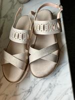 Sandalen Beige, NEU Nordrhein-Westfalen - Hückelhoven Vorschau