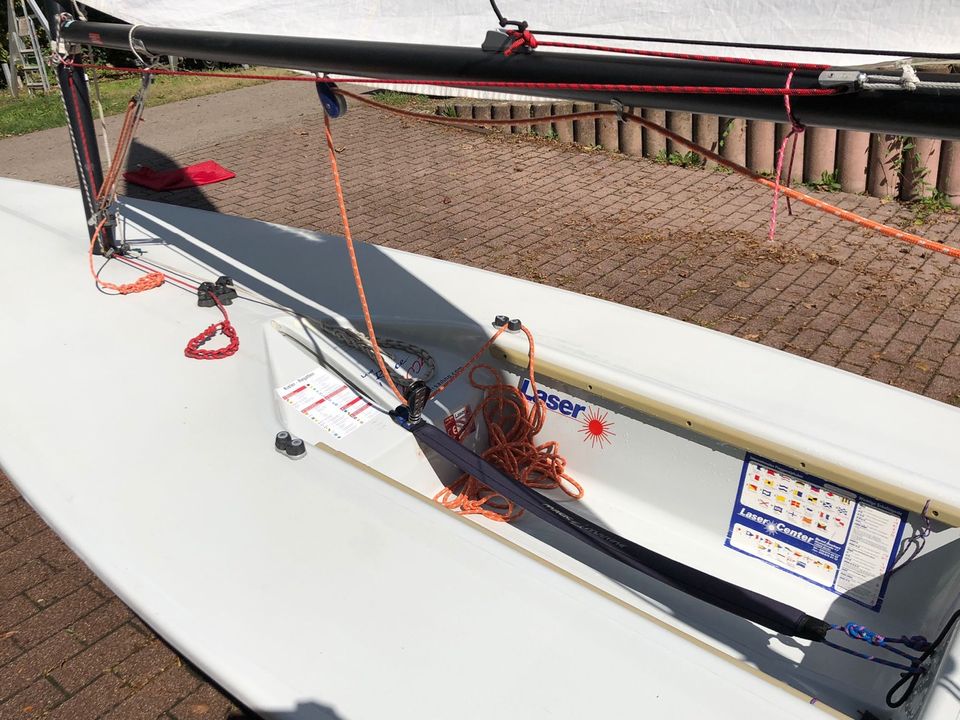 Laser Radial GER 173761 ILCA 6 *komplett segelfertig* in Ehningen