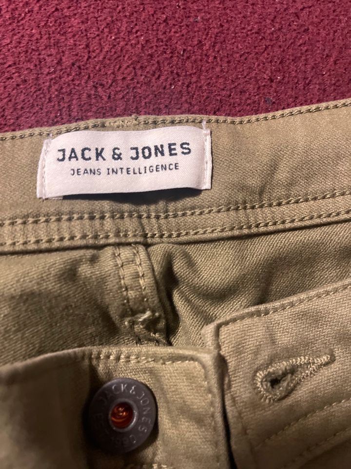 Jack and Jones Jeanshose Größe 33/32 Olivgrün Khaki in Rüsselsheim