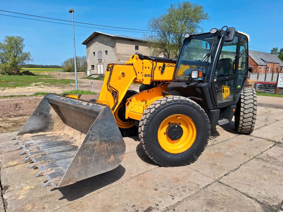 JCB 535 95 Teleskoplader Telelader Radlader Loadall in Züssow