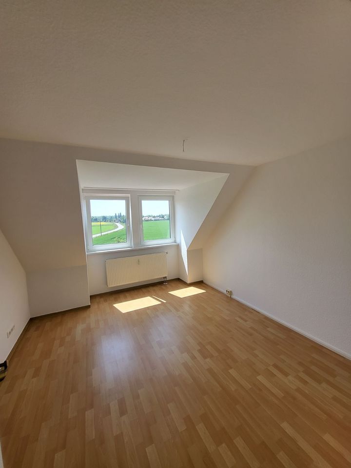 Moderne Wohnung mit Bilderbuchausblick!! Kautionsfrei + 2 Monate Mietfrei! in Borna