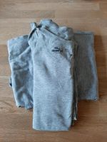 3 neuwertige Unterhemden ❤Größe 170/176 ❤ grau ❤ gratis Versand Krummhörn - Pewsum Vorschau