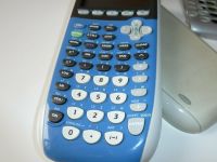 Texas Instruments TI-84 Plus Edition grafikfähiger Rechner Abitur Nordrhein-Westfalen - Neuss Vorschau