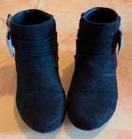 schwarze Stiefelette mit silberner Glitzerschleife Gr. 25 Rheinland-Pfalz - Burgbrohl Vorschau