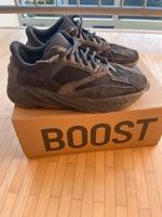 Yeezy 700 v1 44/Us10 Bayern - Johannesberg Vorschau