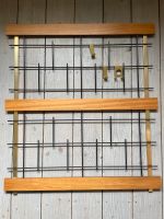 Original 70er Jahre Retro Garderobe Vintage Gold Holz Metall Nordrhein-Westfalen - Bad Berleburg Vorschau