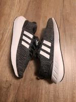 Adidas Damen Schuhe gr 39.5 Berlin - Reinickendorf Vorschau