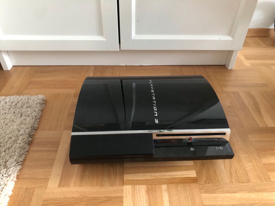 PlayStation 3 60 GB abwärtskompatibel CECHC04 in München