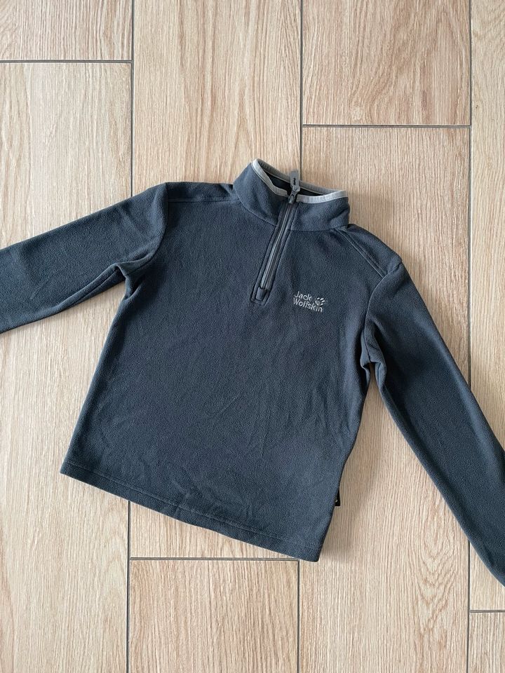 Neuwertig Jack Wolfskin Fleece Pullover Dunkelgrau 122 in Mülheim (Ruhr)