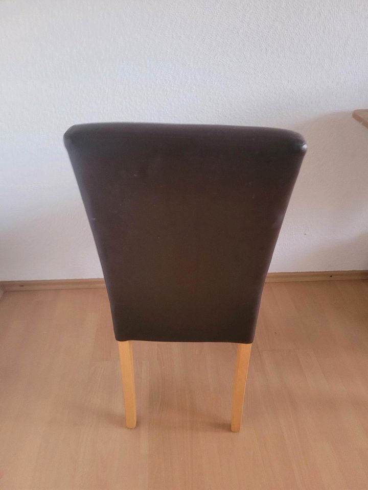 2 Esszimmerstühle zur Abholung in Lübeck