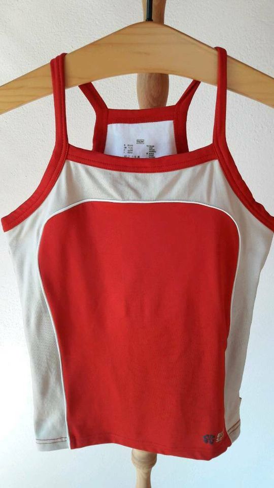 Top, Sporttop v. TCM, Body Style, Gr. S, rot/beige in Villingendorf