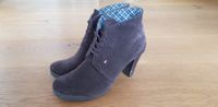 Tommy Hilfiger Ankle Boots Schuhe Stiefeletten Schnürschuhe 37 München - Schwabing-West Vorschau