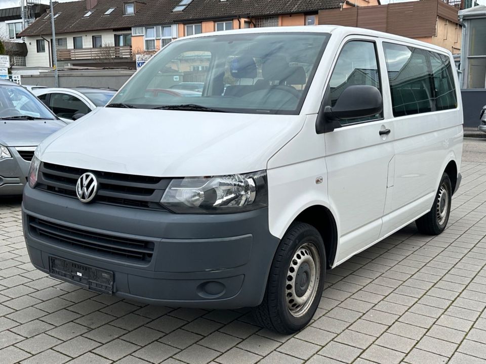 Volkswagen T5 Transporter  Kombi Klima 9 Sitze TÜV 02/2026 in Korntal-Münchingen