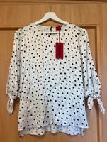 Hugo Boss Luxus Punkte Bluse Shirt S 36 38 Business Blogger Edel Sachsen-Anhalt - Merseburg Vorschau