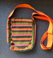 Handtasche / Tasche aus Stoff Handarbeit Top Zustand Wandsbek - Hamburg Wellingsbüttel Vorschau