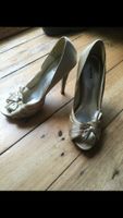 Goldene Heels mit Schleifen Pankow - Prenzlauer Berg Vorschau