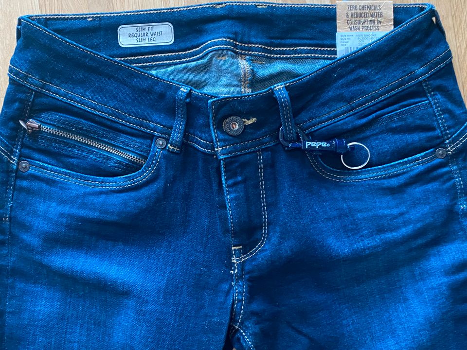 Pepe Jeans Jeans New Brooke _ 29. 32 DIE HOSE IST UNGETRAGEN - wu in Freilassing