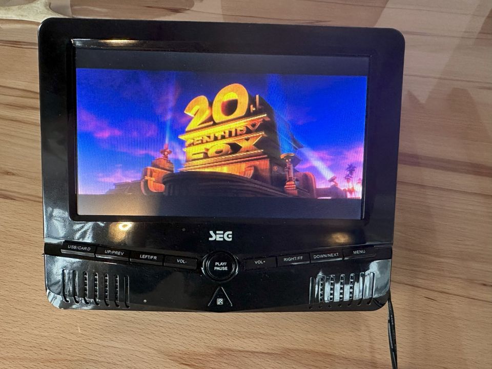 Tragbarer DVD Player Twinscreen SEG DPP 1272-2 in Dettenhausen