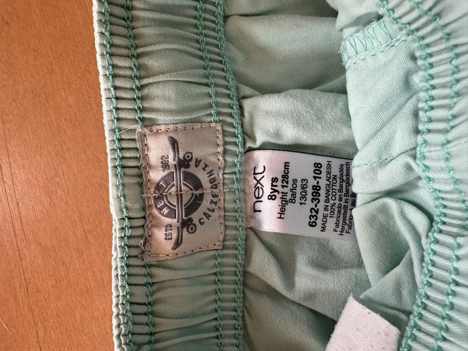 NEXT Shorts kurze Hose Junge mint grün hellblau 8Y 128 in Freiburg im Breisgau