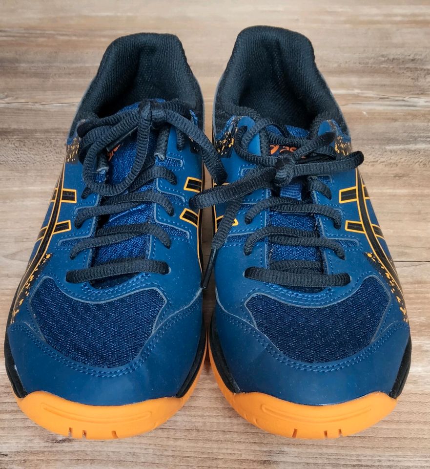 HerrenTurnschuhe Gr:39 asics*, Halle priv.Verkauf in Bochum