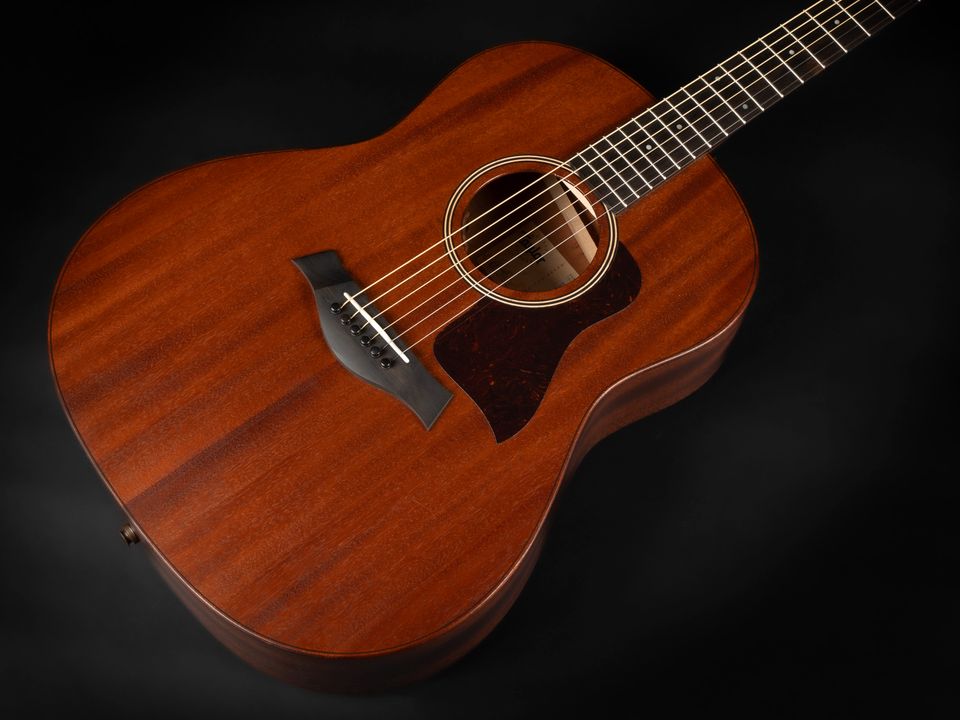 2021 Taylor AD27 + LR Baggs Lyric Pickup Vollmassiv USA AeroCase in Niebüll