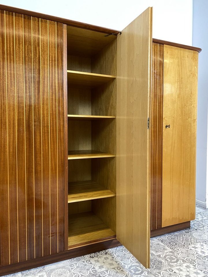 WMK Formschöner, geräumiger und sehr gut erhaltener Mid-Century Kleiderschrank aus 1962 von VEB Heidenau # Schrank Schlafzimmerschrank Wardrobe Wäscheschrank Dominia DDR Rockabilly Vintage 60er 50er in Berlin