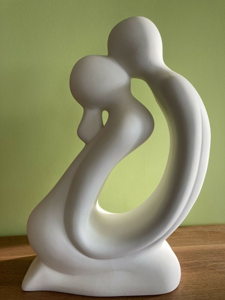Gilde Figur/ Skulptur Francis Paar „Der Kuss" in Möhnesee