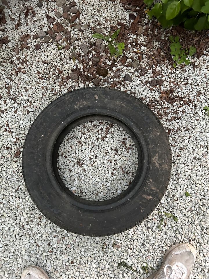 2 Pirelli Reifen zu verschenken in Bad Homburg