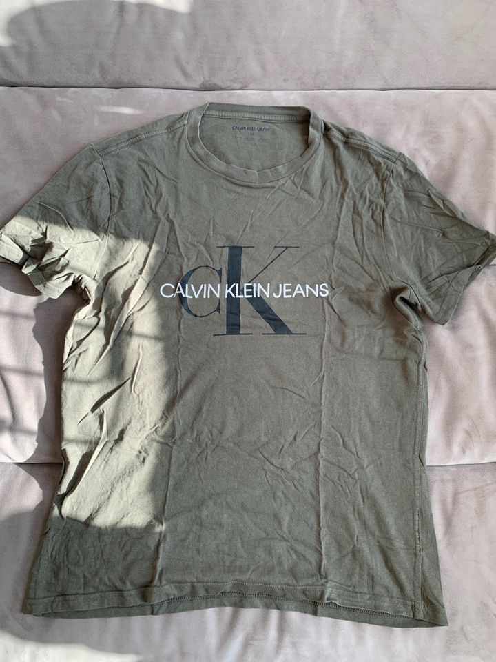 Calvin Klein T-Shirt M in Trebur