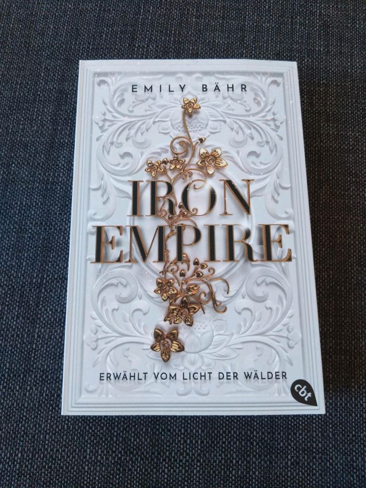 Iron Empire Emily Bähr neu ungelesene in Himbergen