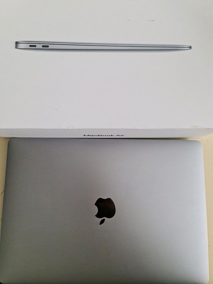 Apple Macbook Air 13 M1 auch Tausch Iphone 14 15 Pro Max Ipad Pro in Essen