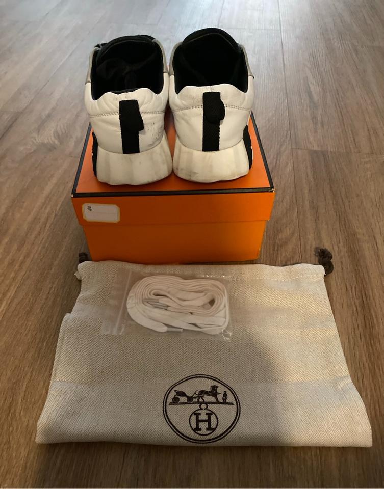 Original HERMÈS Sneaker in grau/ schwarz/ weiß, Größe 38 in Hanau