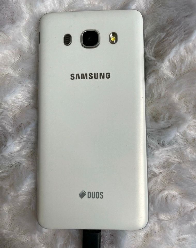 Samsung Galaxy J5 in Güglingen