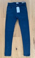 ZARA BOYS Five-Pocket Jeans dunkelblau Gr. 152 neu mit Etikett Nordrhein-Westfalen - Remscheid Vorschau