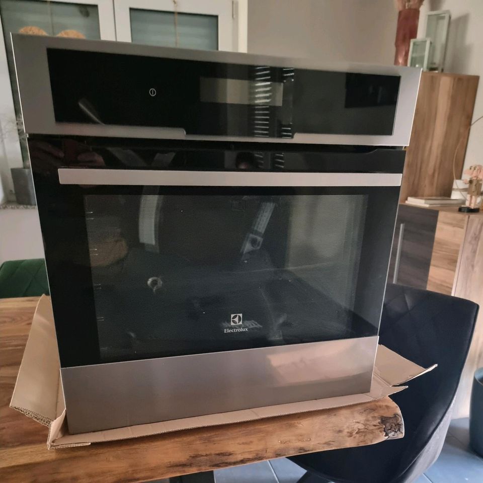 Einbaubackofen Electrolux Inspiro EOY5851AAX in Zülpich