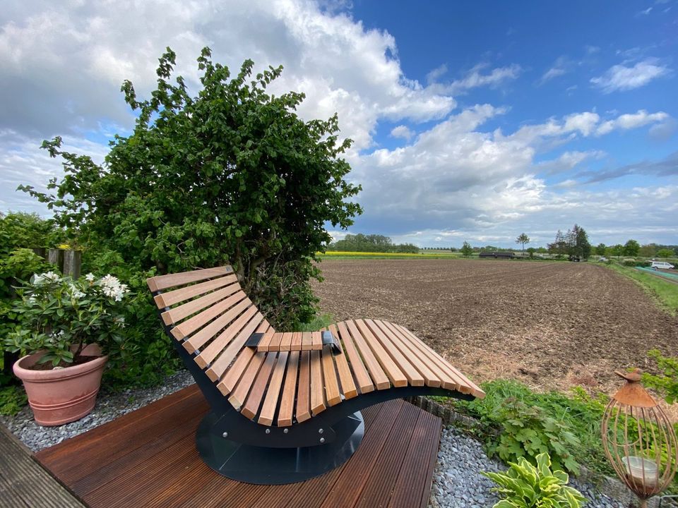 Waldsofa drehbar 1,45m / Sonnenliege / Wellenliege / Relaxliege / Liegebank Bangkirai Holz in Stuttgart