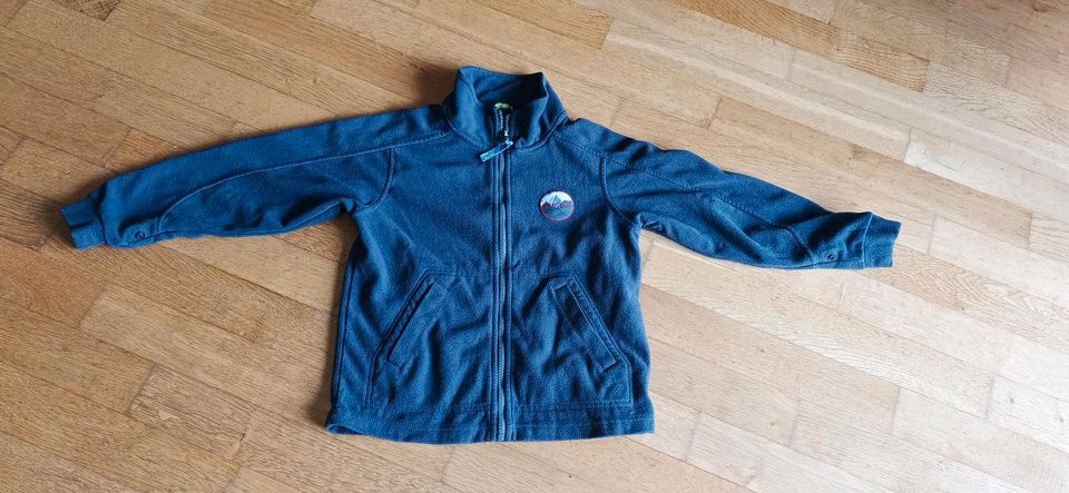 Meru Fleece Jacke Gr 128 Outdoor Waldkita in Schleswig-Holstein -  Norderstedt | eBay Kleinanzeigen ist jetzt Kleinanzeigen