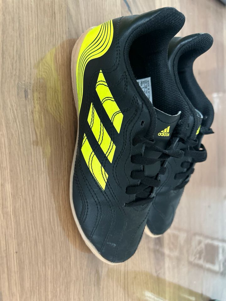 Adidas Turnschuhe Copa in Salzgitter