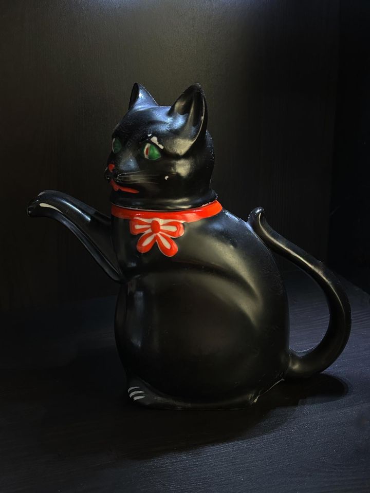 Teemuseum Exemplar/Lucky Schwarze Katze/Kultige Porzellan Teekane in Leipzig